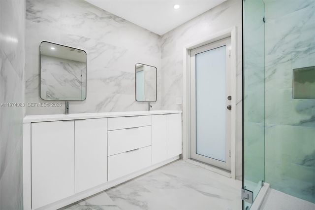 8265 SW 145th St, Palmetto Bay, FL 33158