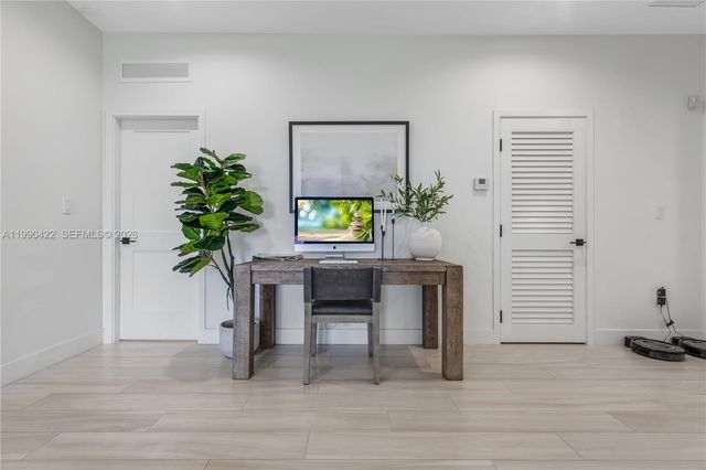 2775 SW 101st Ct, Miami, FL 33165