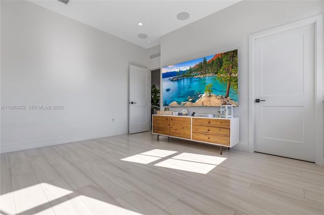 2775 SW 101st Ct, Miami, FL 33165