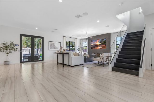 2775 SW 101st Ct, Miami, FL 33165