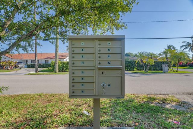 2775 SW 101st Ct, Miami, FL 33165