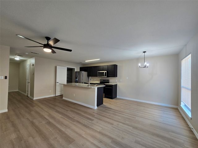 2317 Bloomfield Drive, Arlington, TX 76012