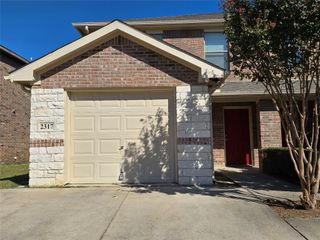 2317 Bloomfield Drive, Arlington, TX 76012