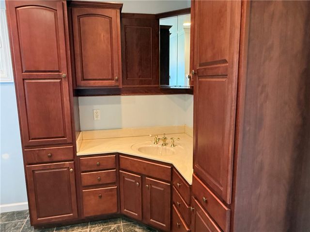 600 Moore Rd, South Franklin, PA 15301