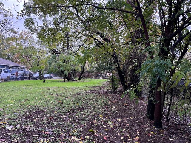 1835 Akron Street, Dallas, TX 75212