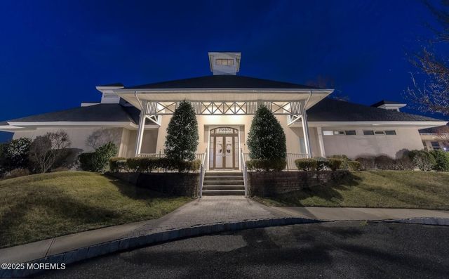 232 Shinnecock Drive, Manalapan, NJ 07726