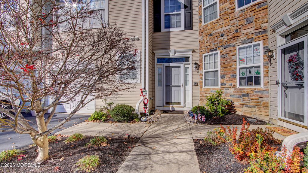 232 Shinnecock Drive, Manalapan, NJ 07726