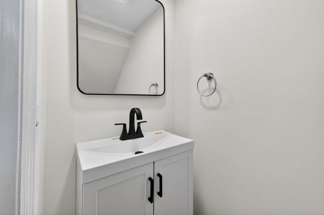 3000 High Rigger Dr, Nashville, TN 37217