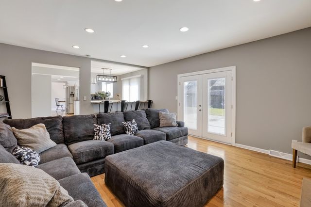9807 Ivy Lane, Munster, IN 46321