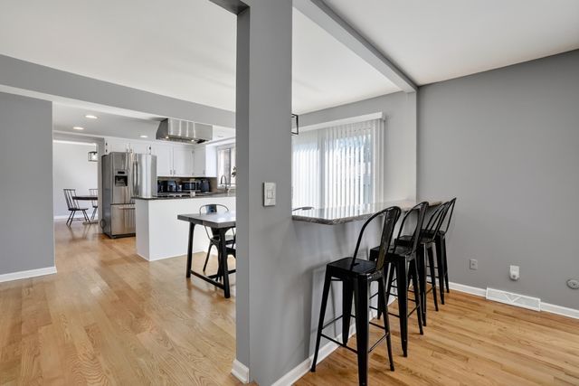 9807 Ivy Lane, Munster, IN 46321
