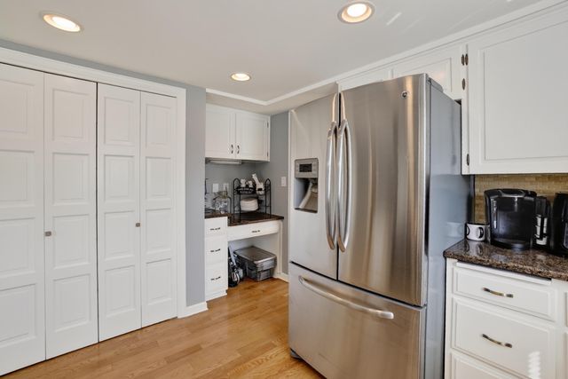 9807 Ivy Lane, Munster, IN 46321
