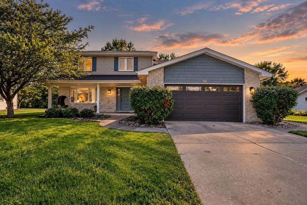 9807 Ivy Lane, Munster, IN 46321
