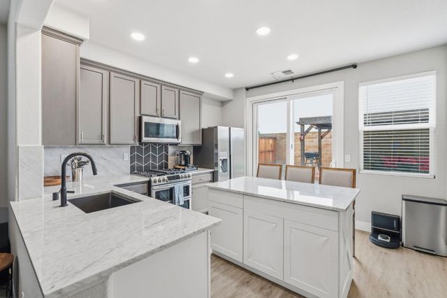 4404 Seykota Ave, Olivehurst, CA 95961