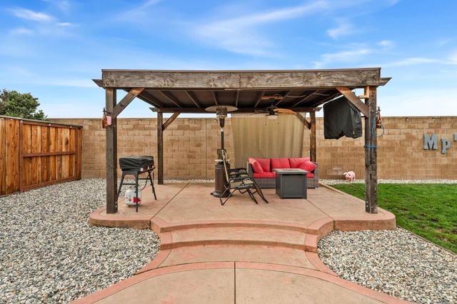 4404 Seykota Ave, Olivehurst, CA 95961