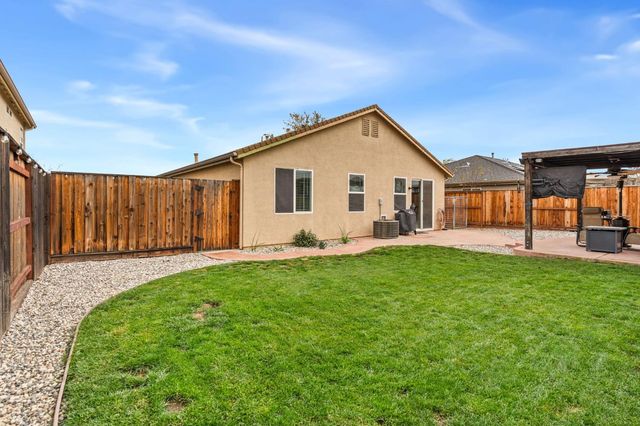 4404 Seykota Ave, Olivehurst, CA 95961