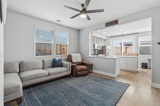 4404 Seykota Ave, Olivehurst, CA 95961