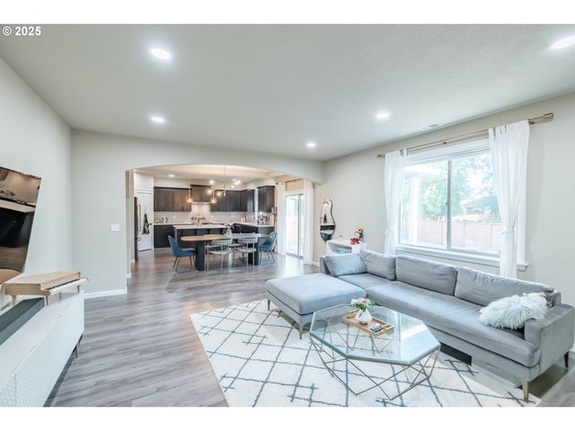 3150 DUANE Ct, Albany, OR 97322