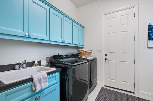 4113 Sugarloaf DR, Austin, TX 78738