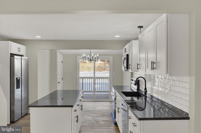 1125 RANA VILLA AVE, Camp Hill, PA 17011