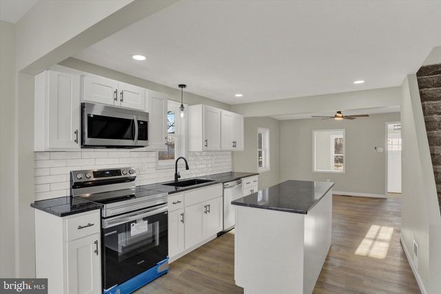 1125 RANA VILLA AVE, Camp Hill, PA 17011