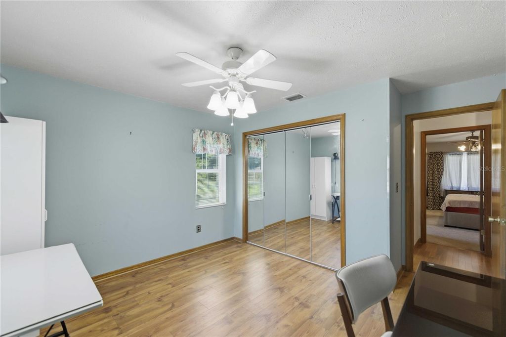 Image 15 of property listing at 4100 NE 4TH TERRACE, Ocala, FL 34479