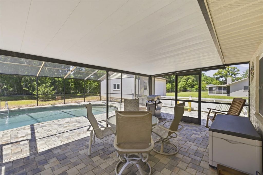 Image 21 of property listing at 4100 NE 4TH TERRACE, Ocala, FL 34479