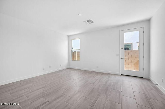 17153 W SWEET IRON Pass, Surprise, AZ 85387