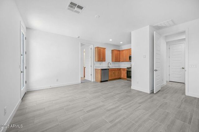 17153 W SWEET IRON Pass, Surprise, AZ 85387