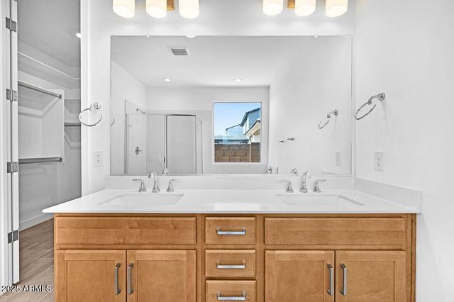 17153 W SWEET IRON Pass, Surprise, AZ 85387