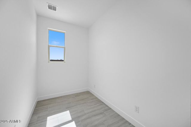 17153 W SWEET IRON Pass, Surprise, AZ 85387