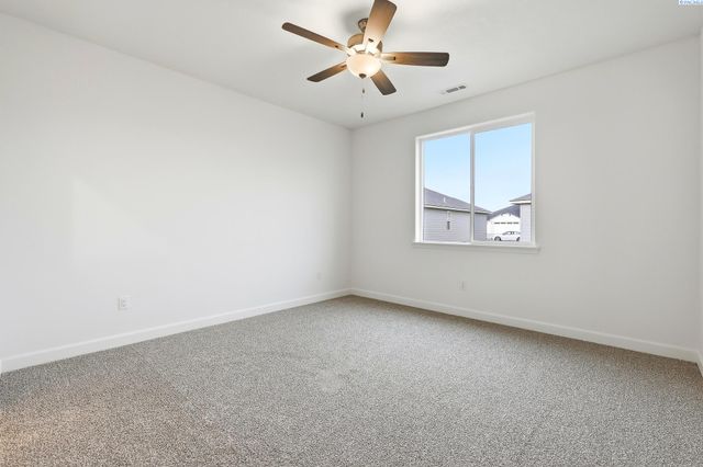 8713 Silver Mound Dr., Pasco, WA 99301