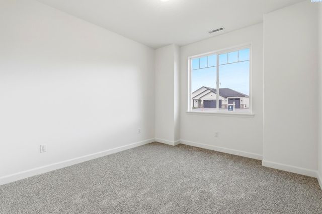 8713 Silver Mound Dr., Pasco, WA 99301