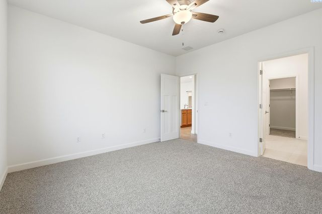 8713 Silver Mound Dr., Pasco, WA 99301