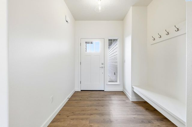 8713 Silver Mound Dr., Pasco, WA 99301