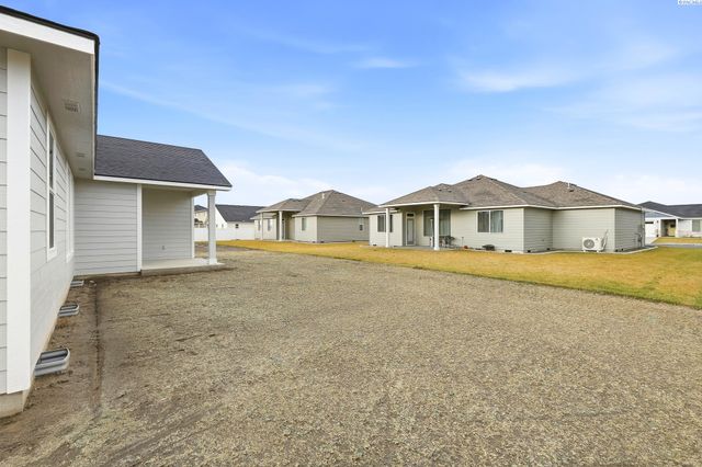 8713 Silver Mound Dr., Pasco, WA 99301