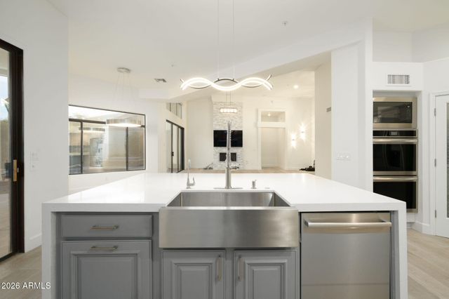 7417 E Cochise Drive, Scottsdale, AZ 85258