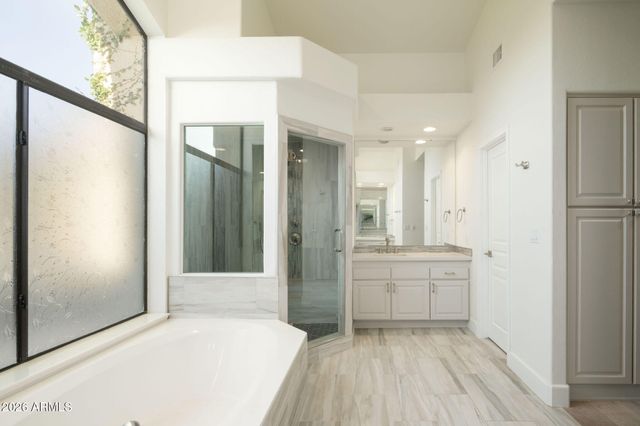 7417 E Cochise Drive, Scottsdale, AZ 85258