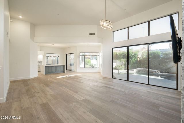 7417 E Cochise Drive, Scottsdale, AZ 85258