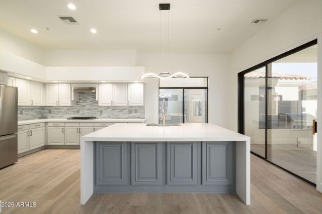 7417 E Cochise Drive, Scottsdale, AZ 85258