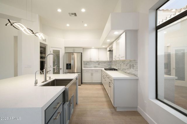 7417 E Cochise Drive, Scottsdale, AZ 85258