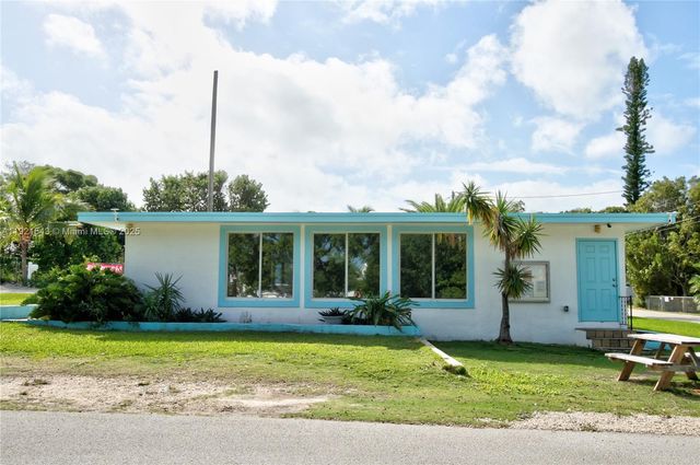 32 Pirates Dr, Key Largo, FL 33037