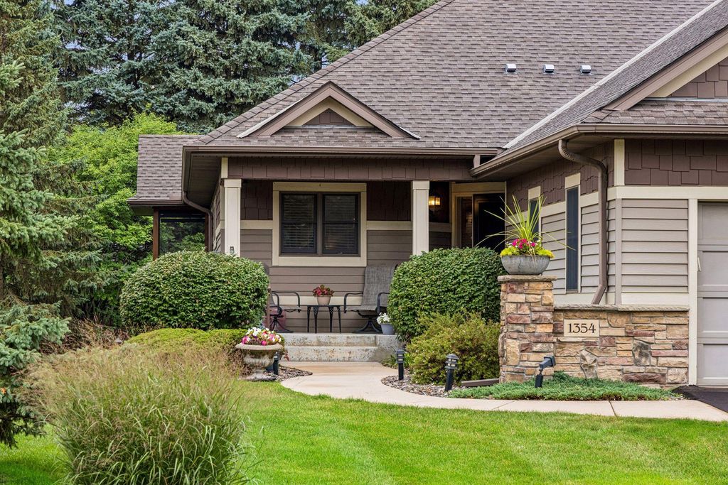 1354 Holly Avenue N, Oakdale, MN 55128 — photo 4