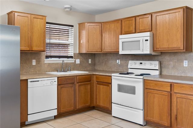 1522 W Nelson Ave, Aransas Pass, TX 78336