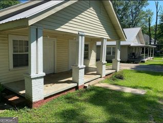 15 & 17 E. 20th Street E, Lanett, AL 36863