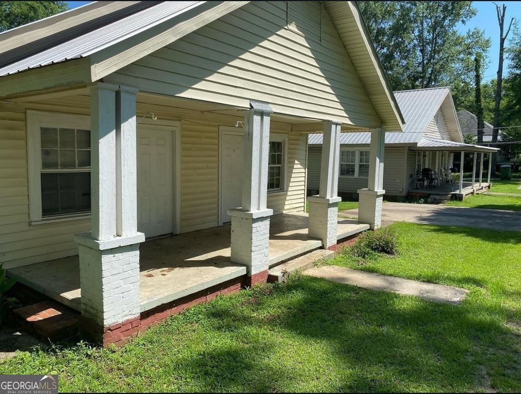 15 & 17 E. 20th Street E, Lanett, AL 36863