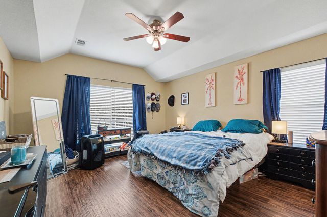 1330 Vireo Court, Aubrey, TX 76227