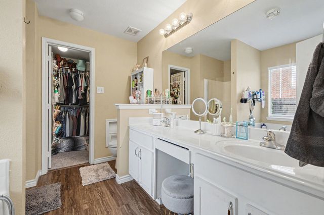 1330 Vireo Court, Aubrey, TX 76227