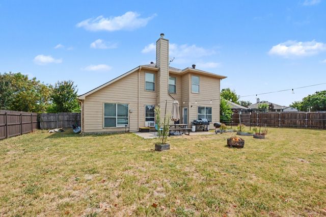 1330 Vireo Court, Aubrey, TX 76227