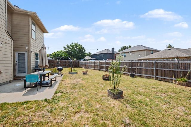 1330 Vireo Court, Aubrey, TX 76227