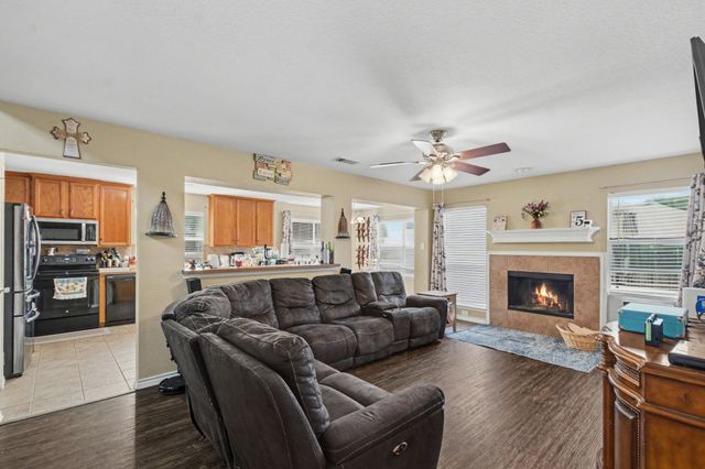 1330 Vireo Court, Aubrey, TX 76227